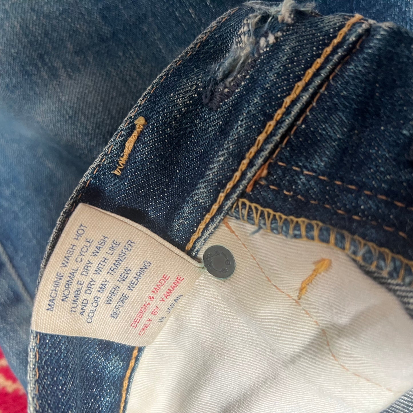 STRAIGHT LEG JEANS